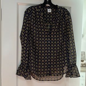 Cabi Blouse Size small, Bell sleeves